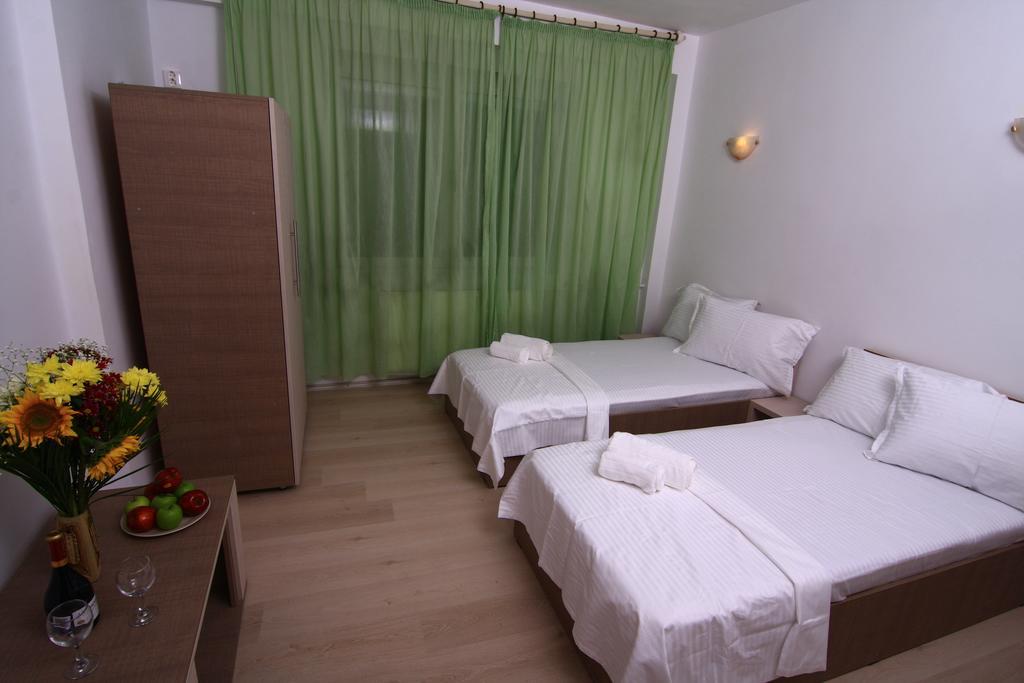 Nirvana Accommodation Bucharest Exterior photo