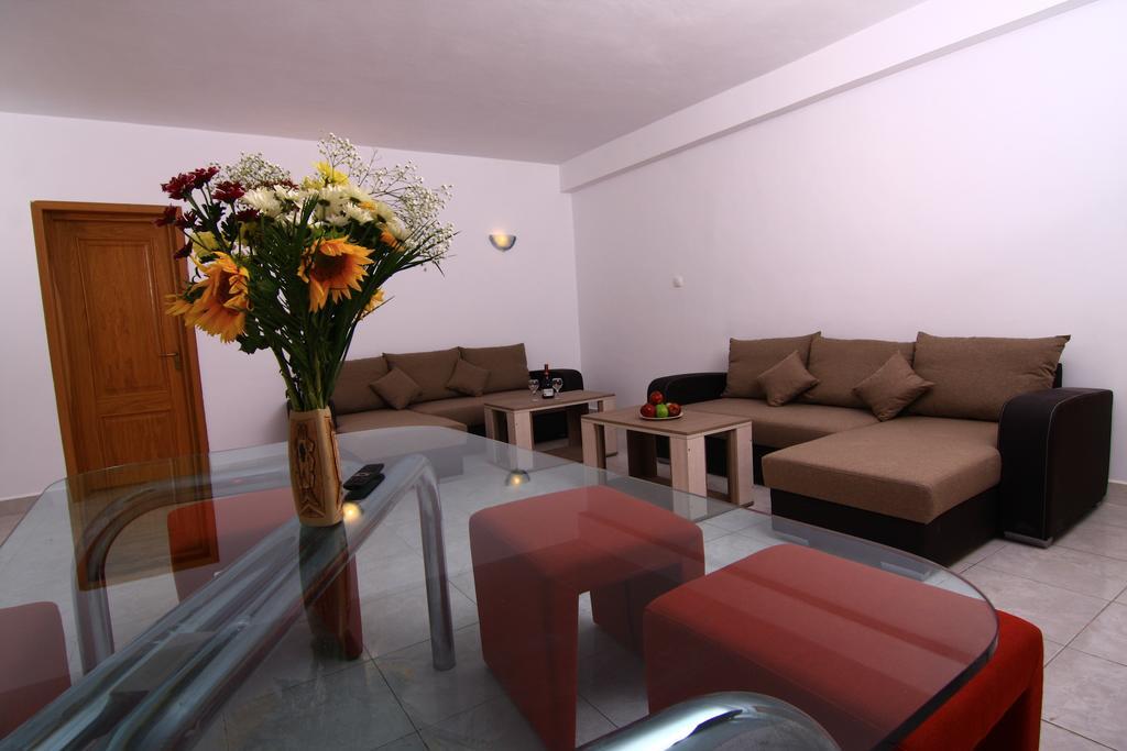 Nirvana Accommodation Bucharest Exterior photo