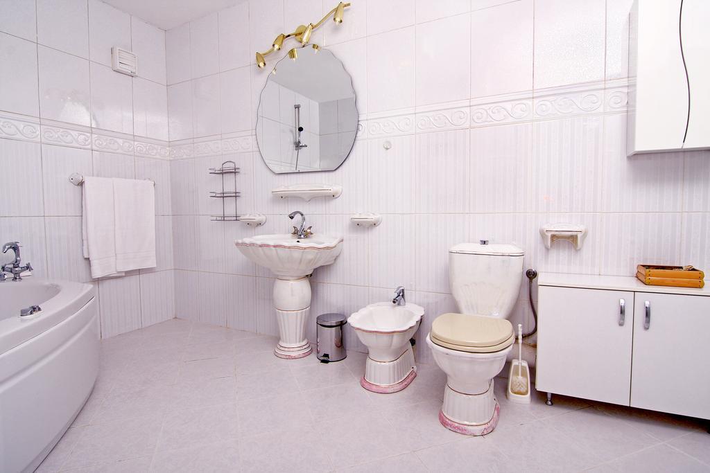 Nirvana Accommodation Bucharest Exterior photo