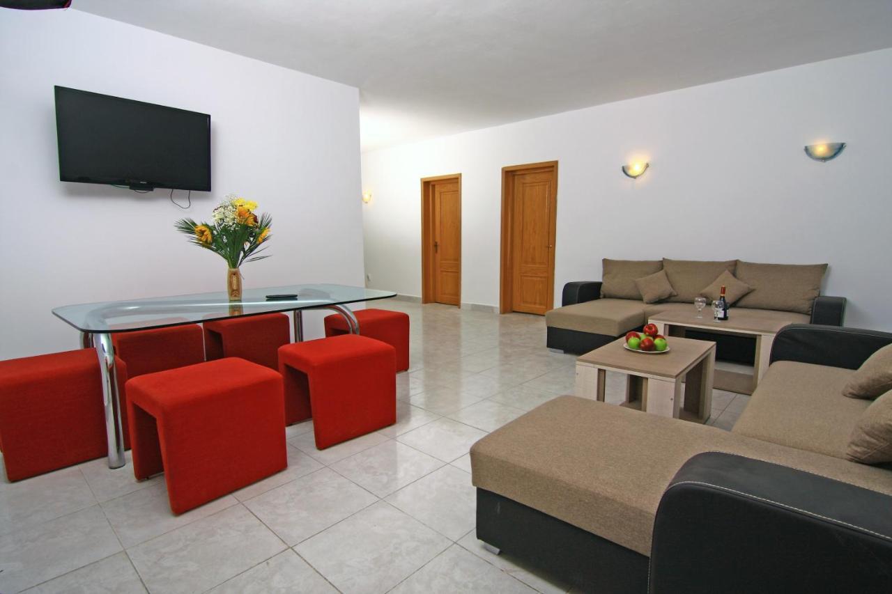 Nirvana Accommodation Bucharest Exterior photo