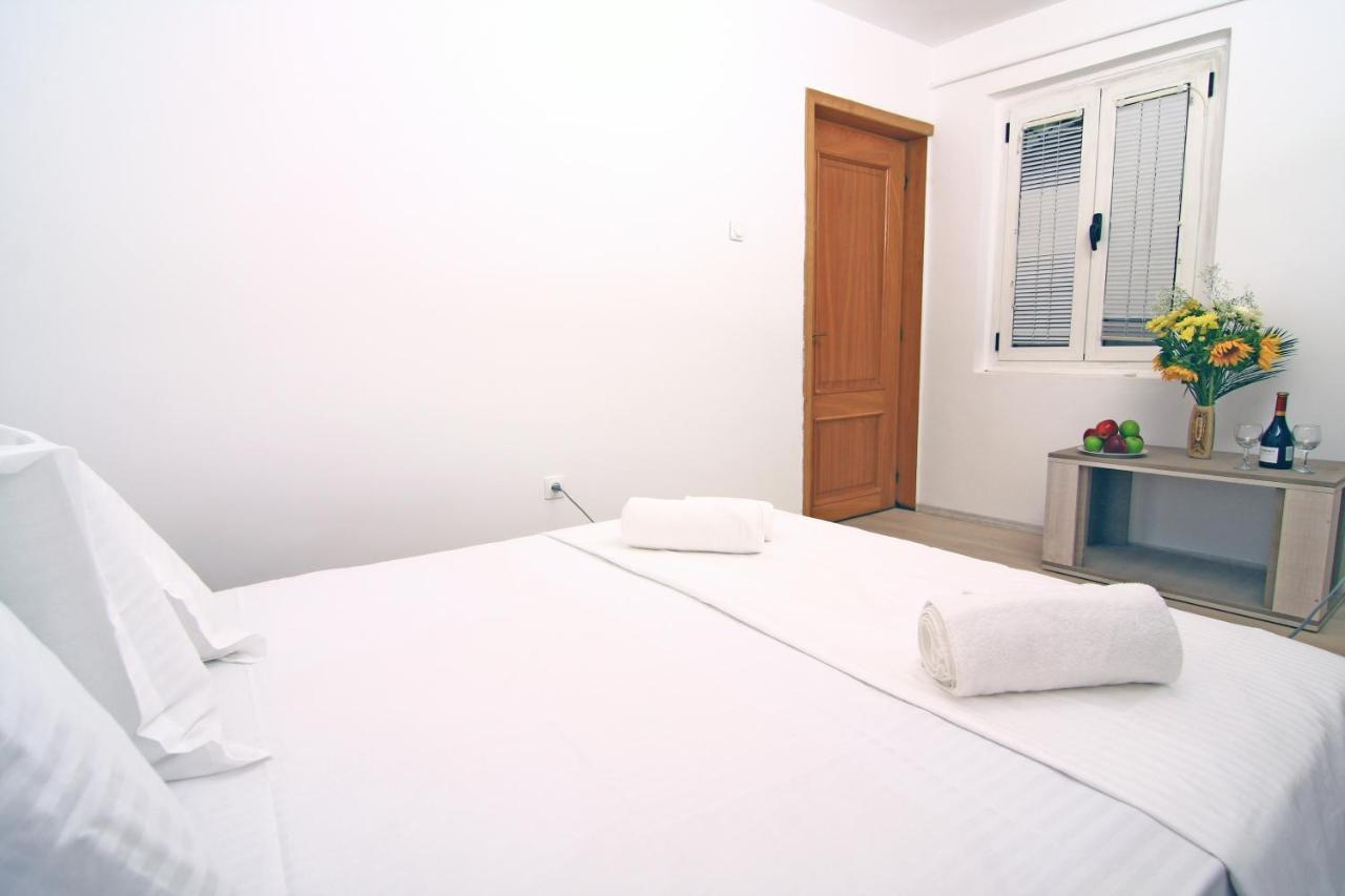 Nirvana Accommodation Bucharest Exterior photo