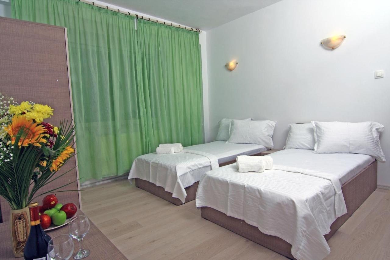 Nirvana Accommodation Bucharest Exterior photo