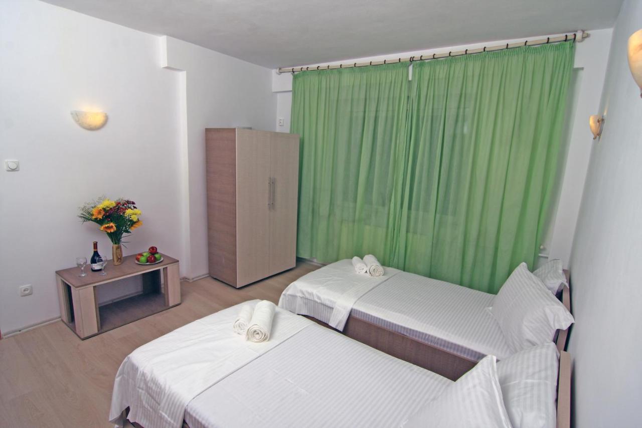 Nirvana Accommodation Bucharest Exterior photo