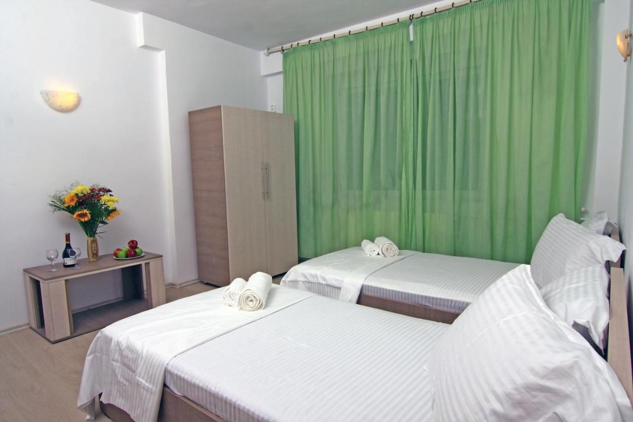 Nirvana Accommodation Bucharest Exterior photo